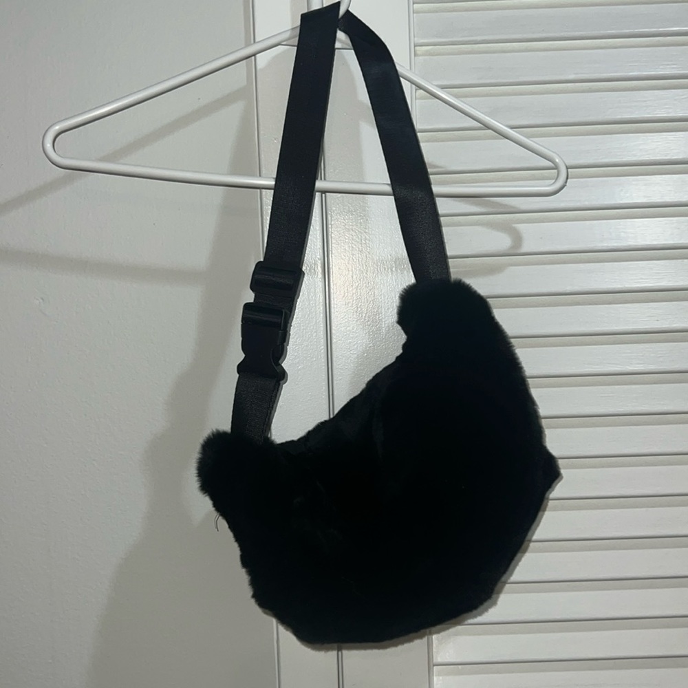 Black fur fanny pack/belt bag